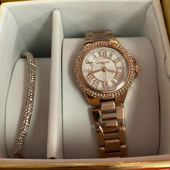 MK rose gold watch & bracelet gift set - Picture 1 of 3